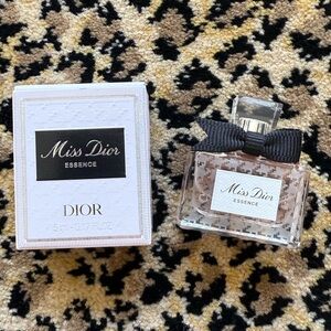 Miss Dior Essence mini (5 ml/0.17 fl oz) (NIB)
